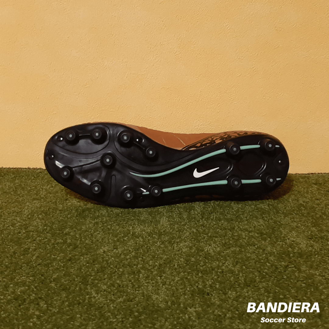 NIKE ナイキ サッカースパイク ハイパーヴェノム ファタル Ⅱ HG-E
