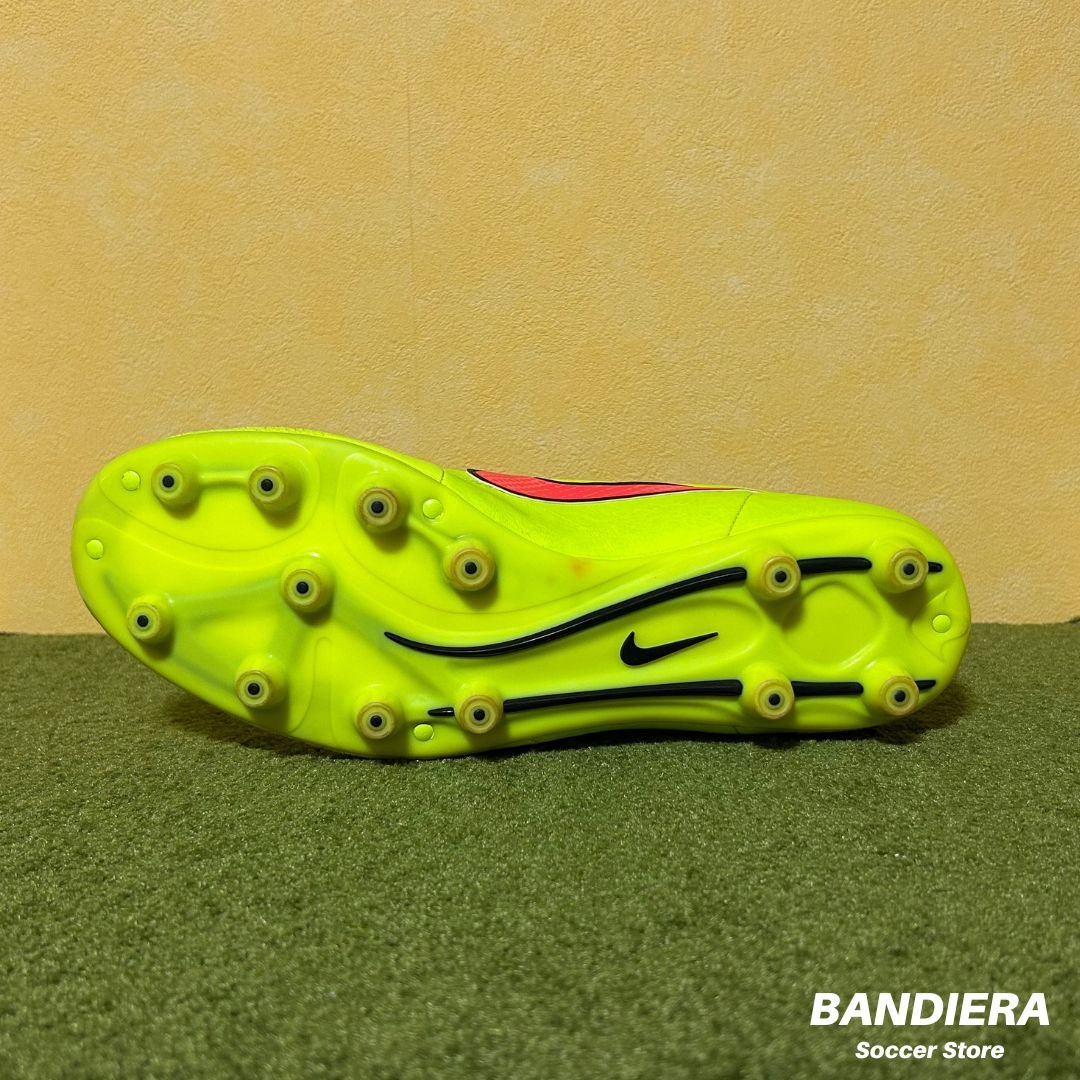 NIKE ナイキ サッカースパイク ティエンポ レガシー HG-E（蛍光
