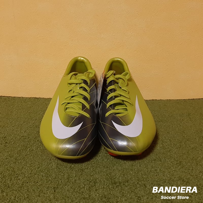 サッカースパイクNIKE マーキュリアル　25.5 HG NIKE - ナイキ サッカースパイク マーキュリアル スーパーフライ