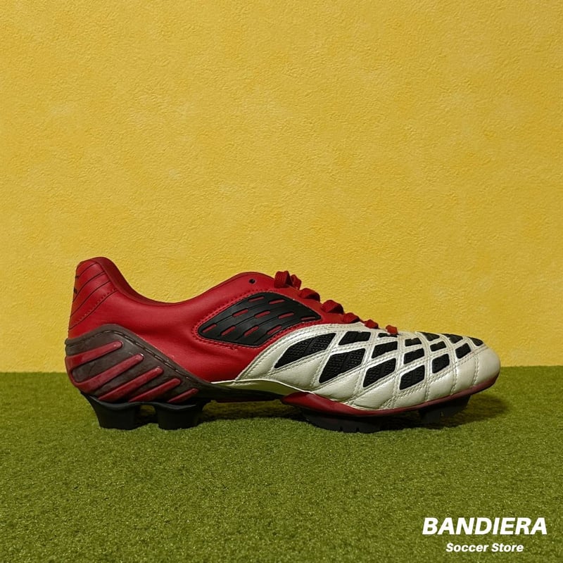 MIZUNO ミズノ サッカースパイク ウェーブ イグニタス MD（ホワイト