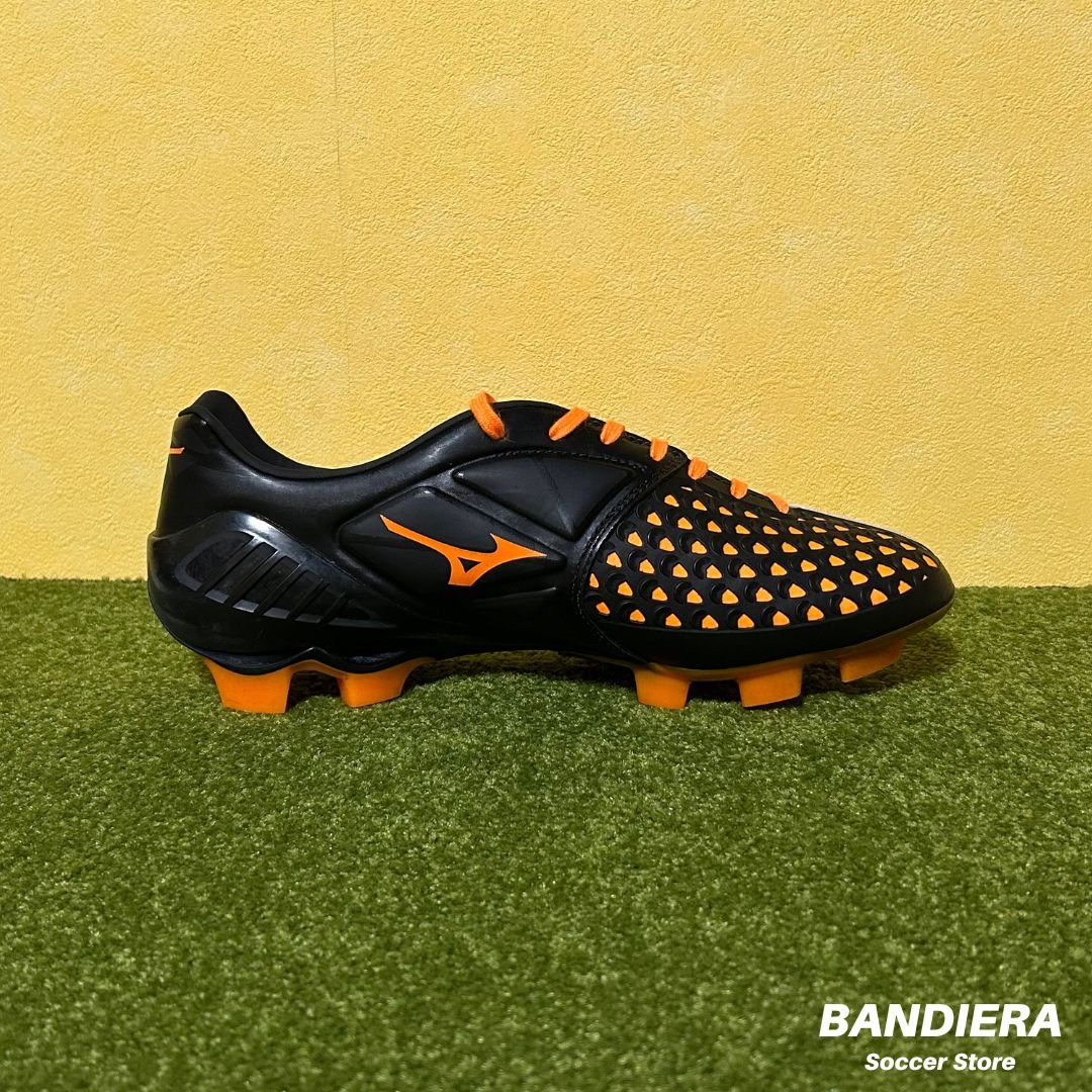 新品　激レア　廃盤品　ミズノ　ウェーブイグニタス4 MD 30cm MIZUNO ミズノ サッカースパイク ウェーブ イグニタス 4 MD（オレンジ