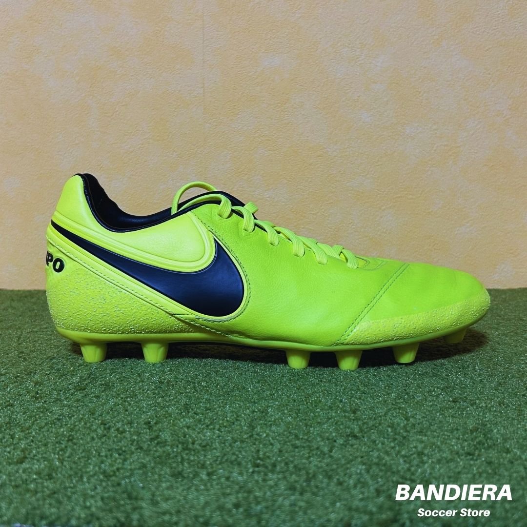 NIKE ナイキ サッカースパイク ティエンポ レガシー Ⅱ HG-E（蛍光