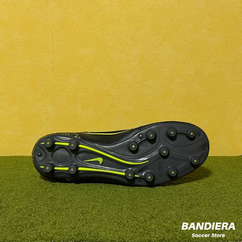 NIKE ナイキ サッカースパイク ティエンポ レガシー HG-E（ブラック