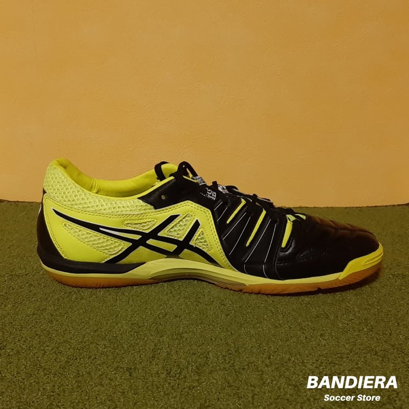 asics DESTROQUE フットサルシューズ ブラック/イエロー ASICS アシックス フットサルシューズ デスタッキ 6K（フラッシュ