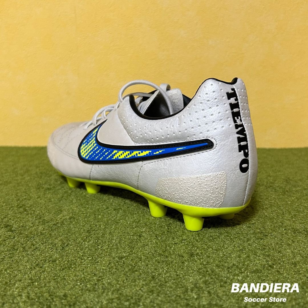 NIKE ナイキ サッカースパイク ティエンポ レガシー HG-E（ホワイト