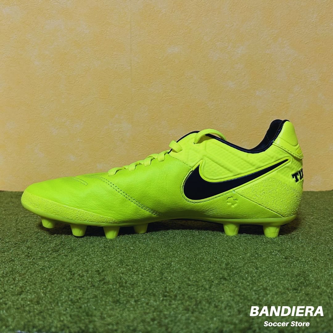 NIKE ナイキ サッカースパイク ティエンポ レガシー Ⅱ HG-E（蛍光
