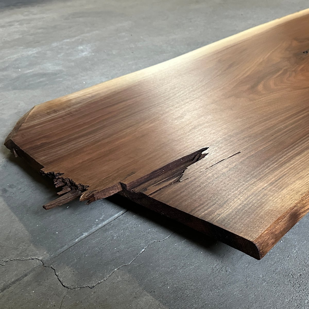 新品　ウォールナット　オイル仕上げ　脚付き 長さ212cm 新品 ウォールナット オイル仕上げ 脚付き 長さ212cm ALTERNA BENCH(幅