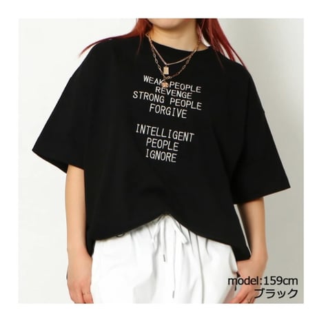 242032オーバーサイズ刺繍ロゴTシャツ♥️