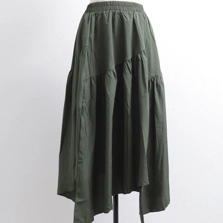 アシンメトリーギャザースカート