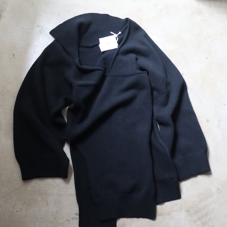 ［ARCHIVE］NICCOLO PASQUALETTI  DEFORMATION VNECK KNIT “AR09“