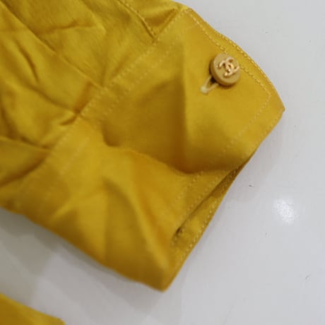［PRE-LOVED］CHANEL  MUSTARD SILK SHIRTS “C28“