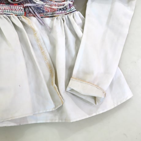 ［PRE-LOVED］ EMBROIDERY TOPS "UC38"