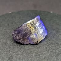 アイオライト原石(Iolite)