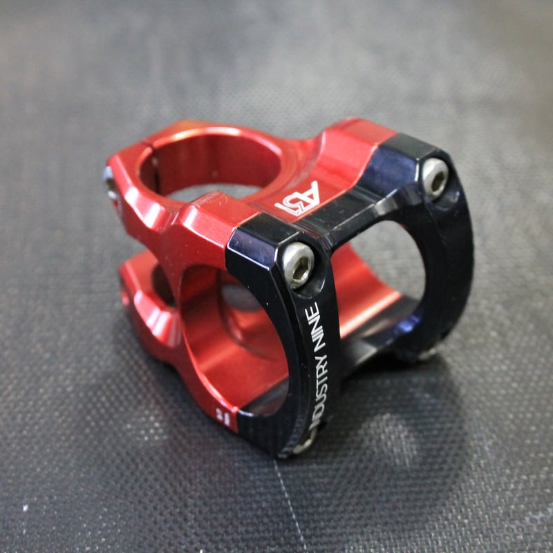 INDUSTRY NINE/A318ステム/RED | BIKE SHOP RAG