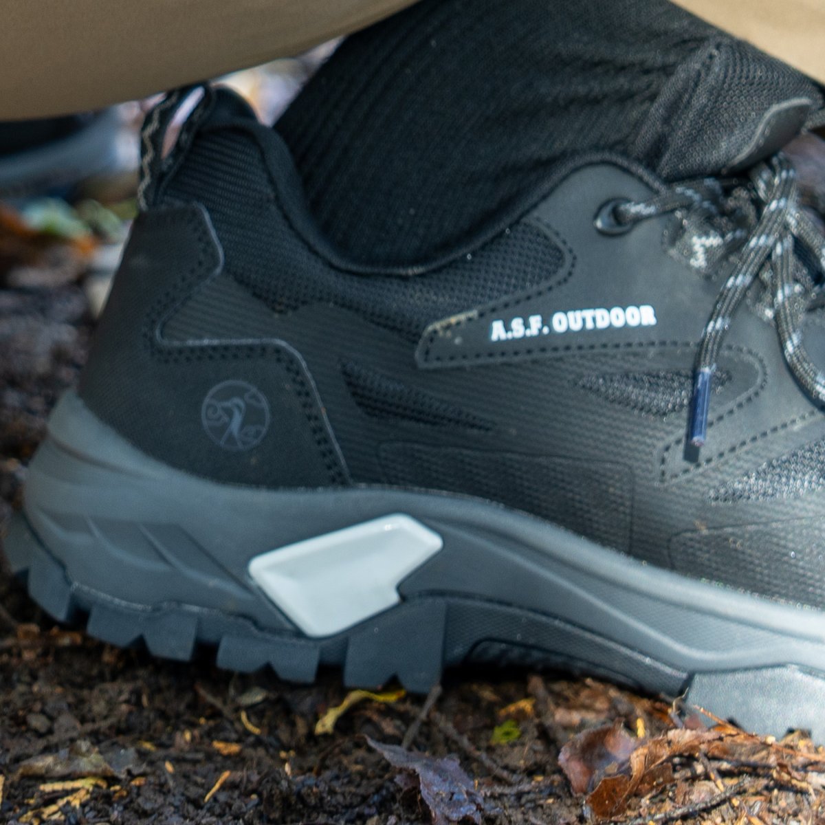 遊山 -yusan-』グレーブラック トレッキングシューズ ローカット