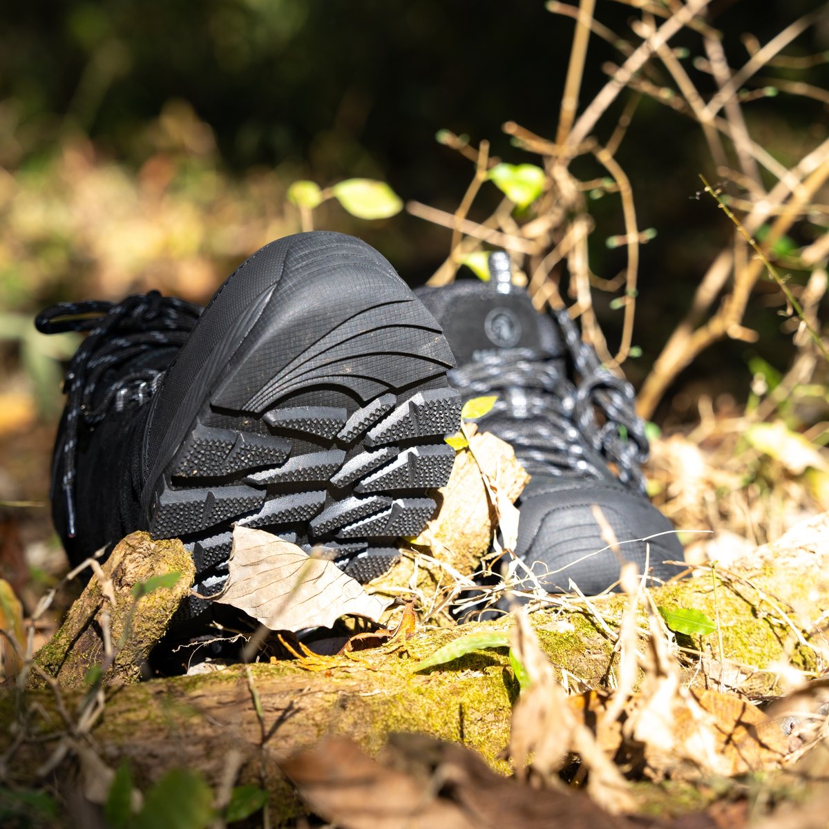 靴 yuukanaHUNTER 遊山 -yusan-』グレーブラック トレッキングシューズ ローカット