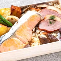 お手軽弁当　鮭塩焼き