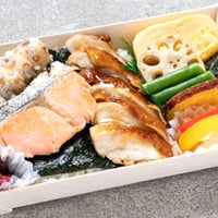 のり弁　鮭＆グリルチキン