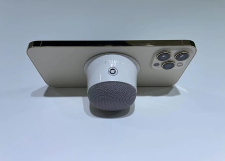 ポータブルマグネットブルートゥーススピーカー/Mili MagSafe Magnetic Bluetooth Speaker