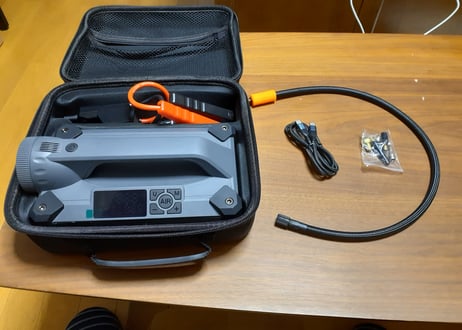 e-ジャンプスターター/e-Jump Starter M6タイプ 一台5役の多機能多目的、超安全、超コンパクト、頑丈でポータブル！