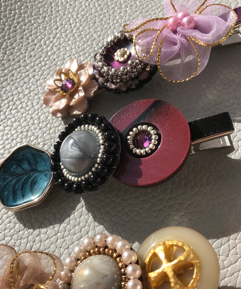 ヘアクリップ】ビーズ刺繍ヘアクリップ(MIX) | mochikoのちいさなおみせ