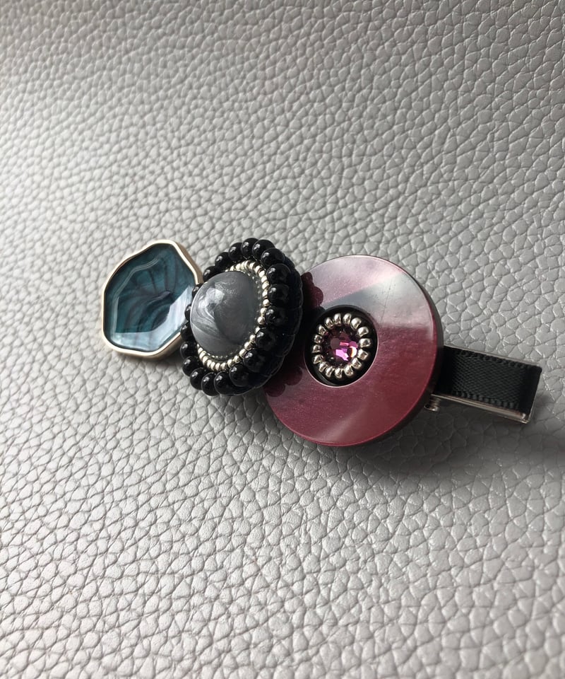 ビーズ装飾付き紫ピンクヘアクリップ ビーズ装飾付き紫ピンクヘアクリップ ビーズ装飾付き紫ピンク