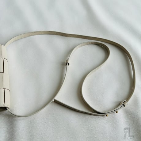 BOTTEGA VENETA ショルダーバッグ マキシ イントレチャート
