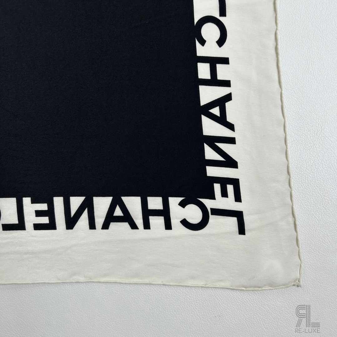 CHANELシルクスカーフ モノトーンVINTAGE ココシャネル マドモアゼル柄