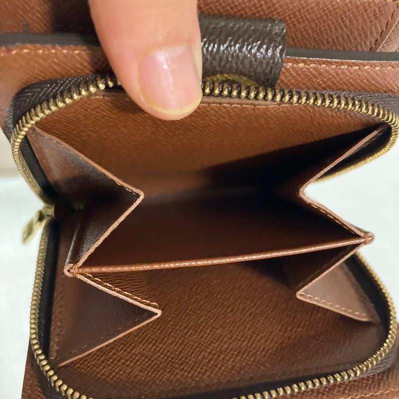 ルイヴィトン モノグラム 二つ折り 折り財布 コンパクトジップ