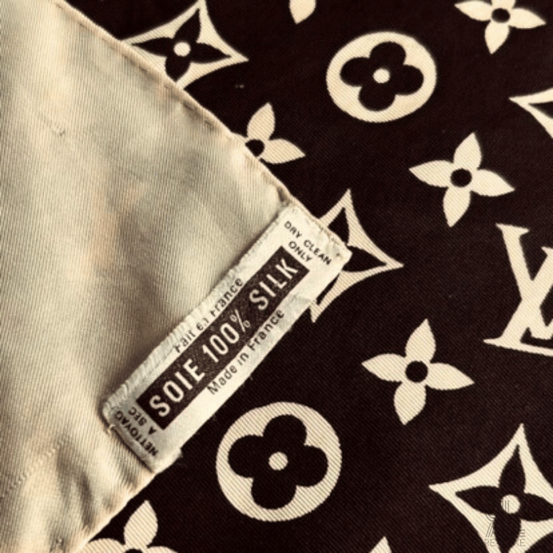 VINTAGE LOUIS VUITTON スカーフ モノグラム シルク100% | Re-Luxe
