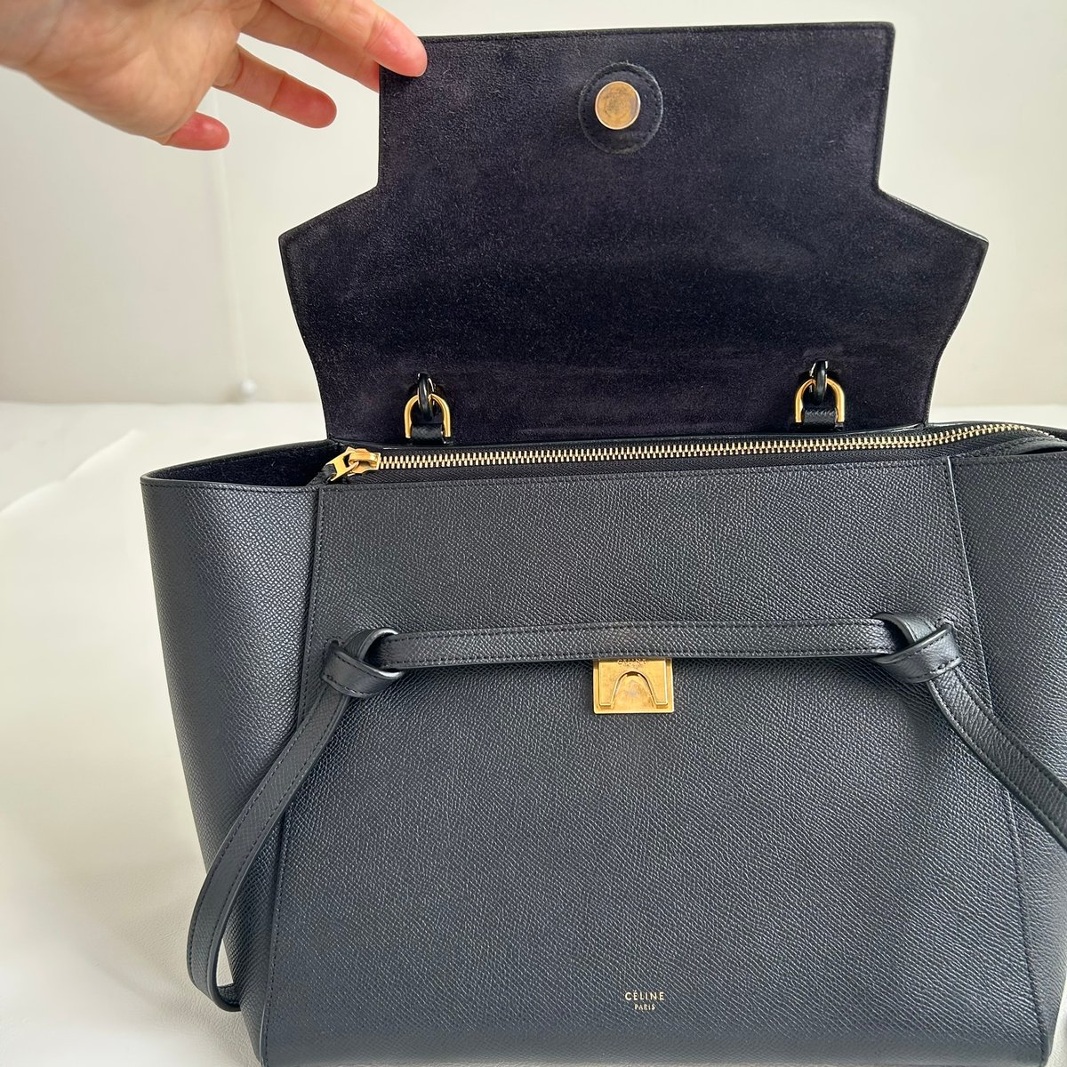 ※いしはま　セリーヌ　ベルトバッグ　マイクロ　ショルダーバッグ　ブラック Amazon | [セリーヌ] ベルトバッグ マイクロ BELT BAG MICRO