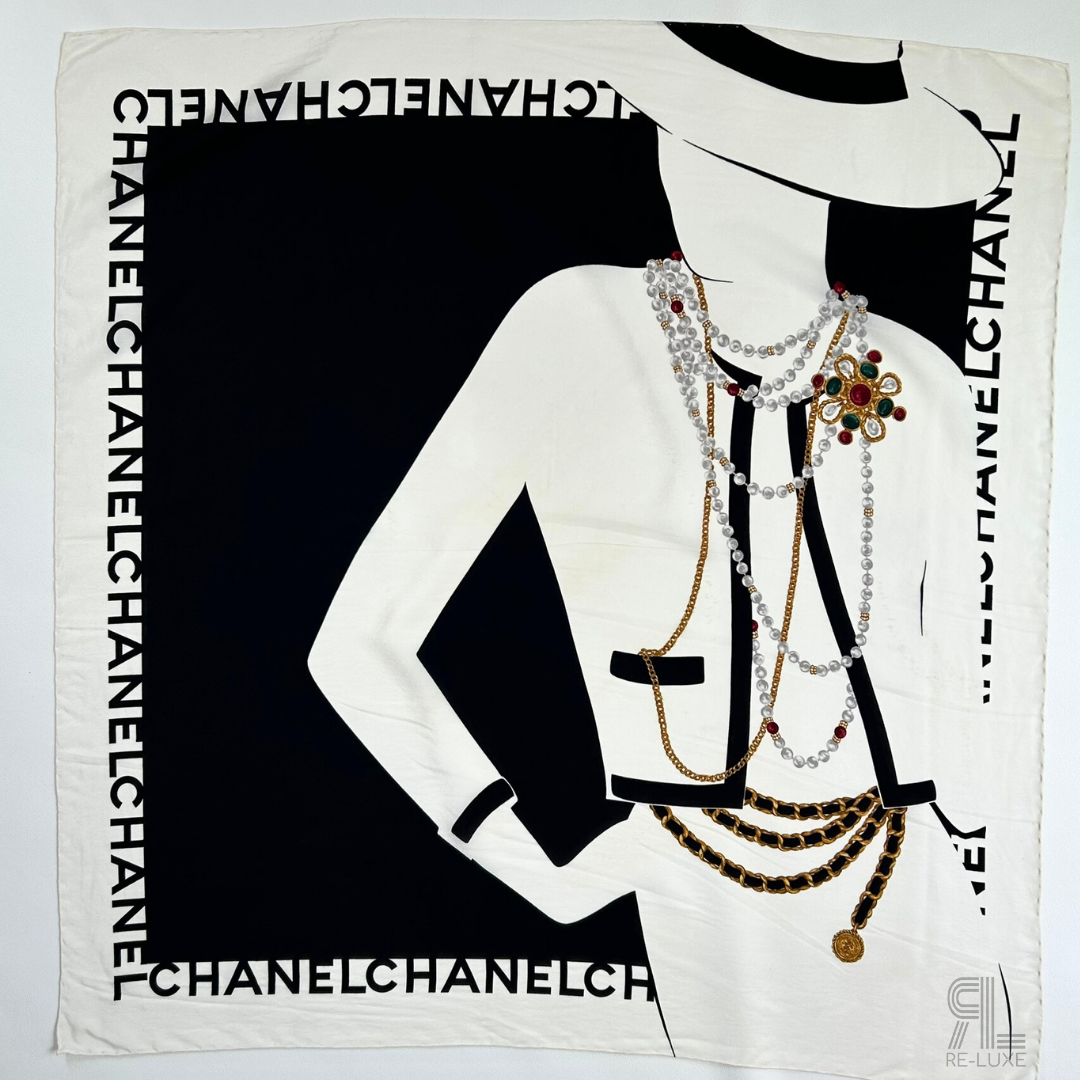 CHANELヴィンテージ　シャネル　シルクスカーフ　マドモアゼル CHANELヴィンテージ シャネル シルクスカーフ マドモアゼル