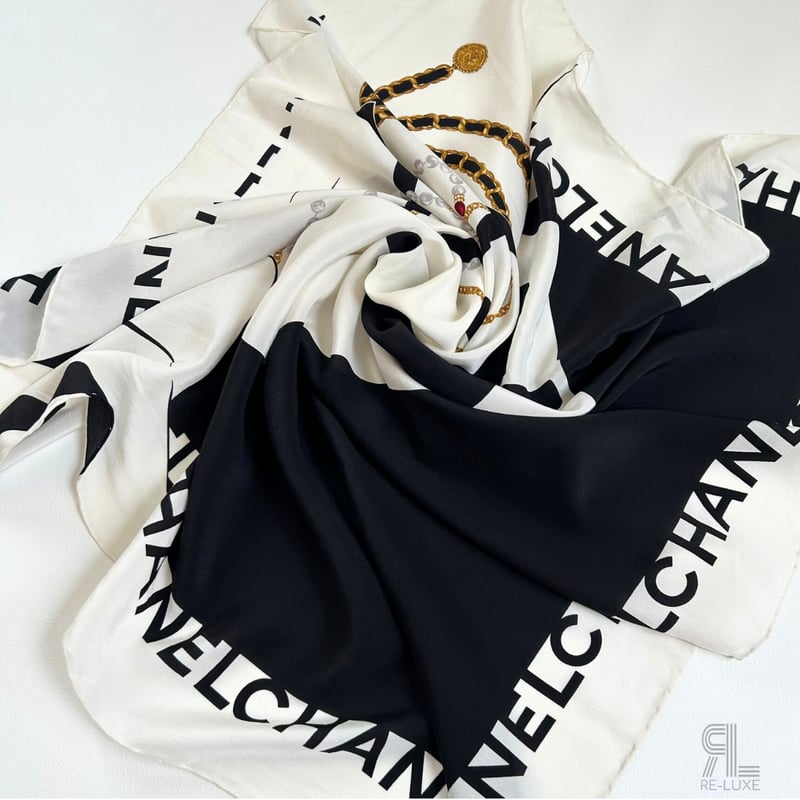 CHANELシルクスカーフ モノトーンVINTAGE ココシャネル マドモアゼル柄