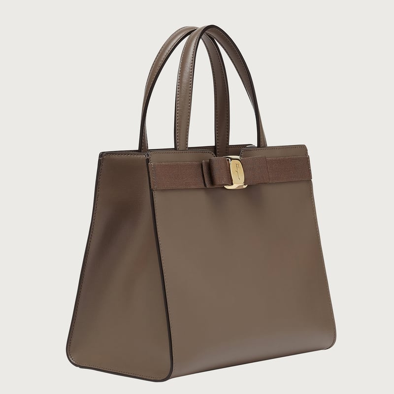 Ferragamo ヴァラ リボン トートバッグ ショルダーバッグ | beFine
