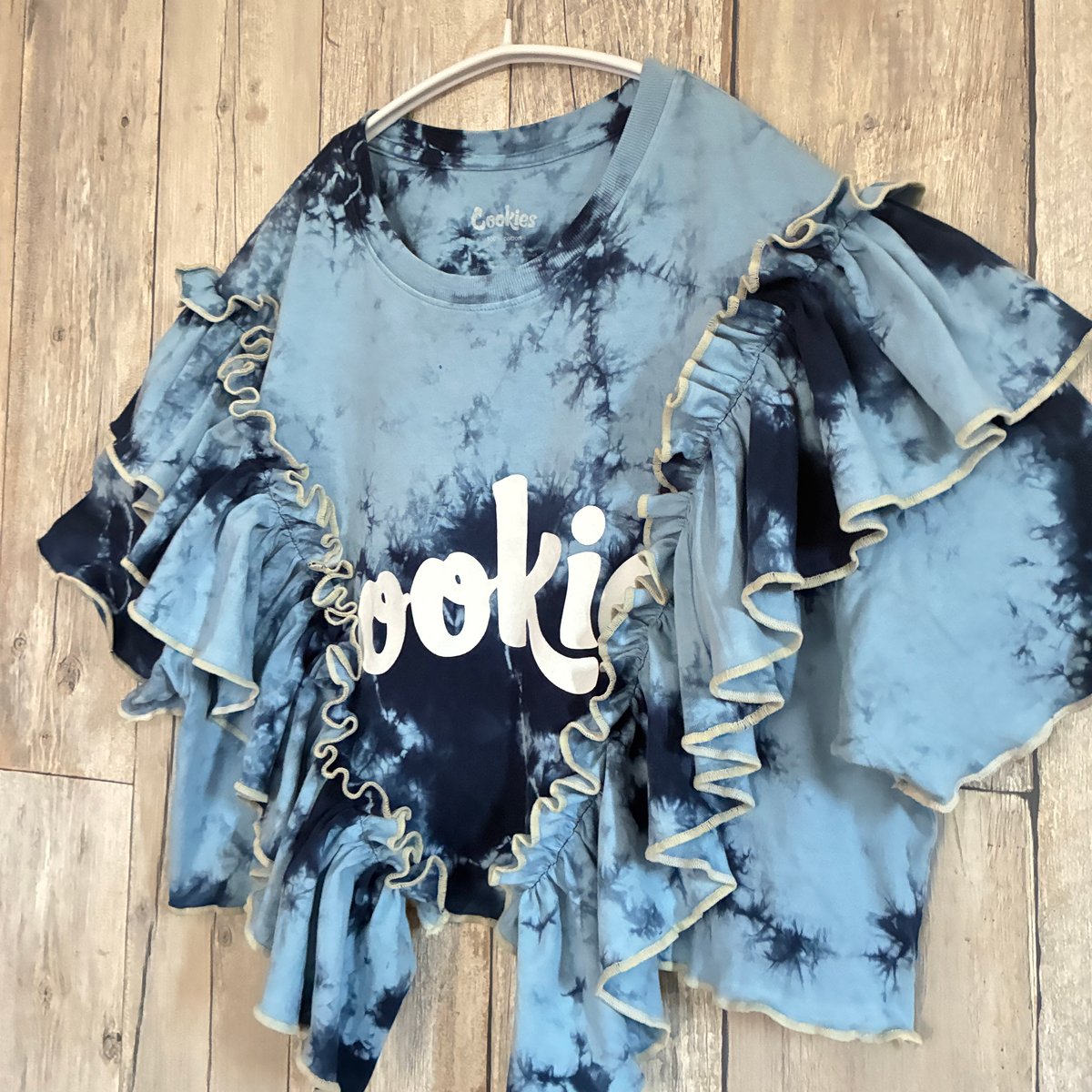 くっきー　古着　スゥェット　リメイク　フリル　短丈 リメイク❣ Cookiesタイダイプリントフリル Tシャツショート丈
