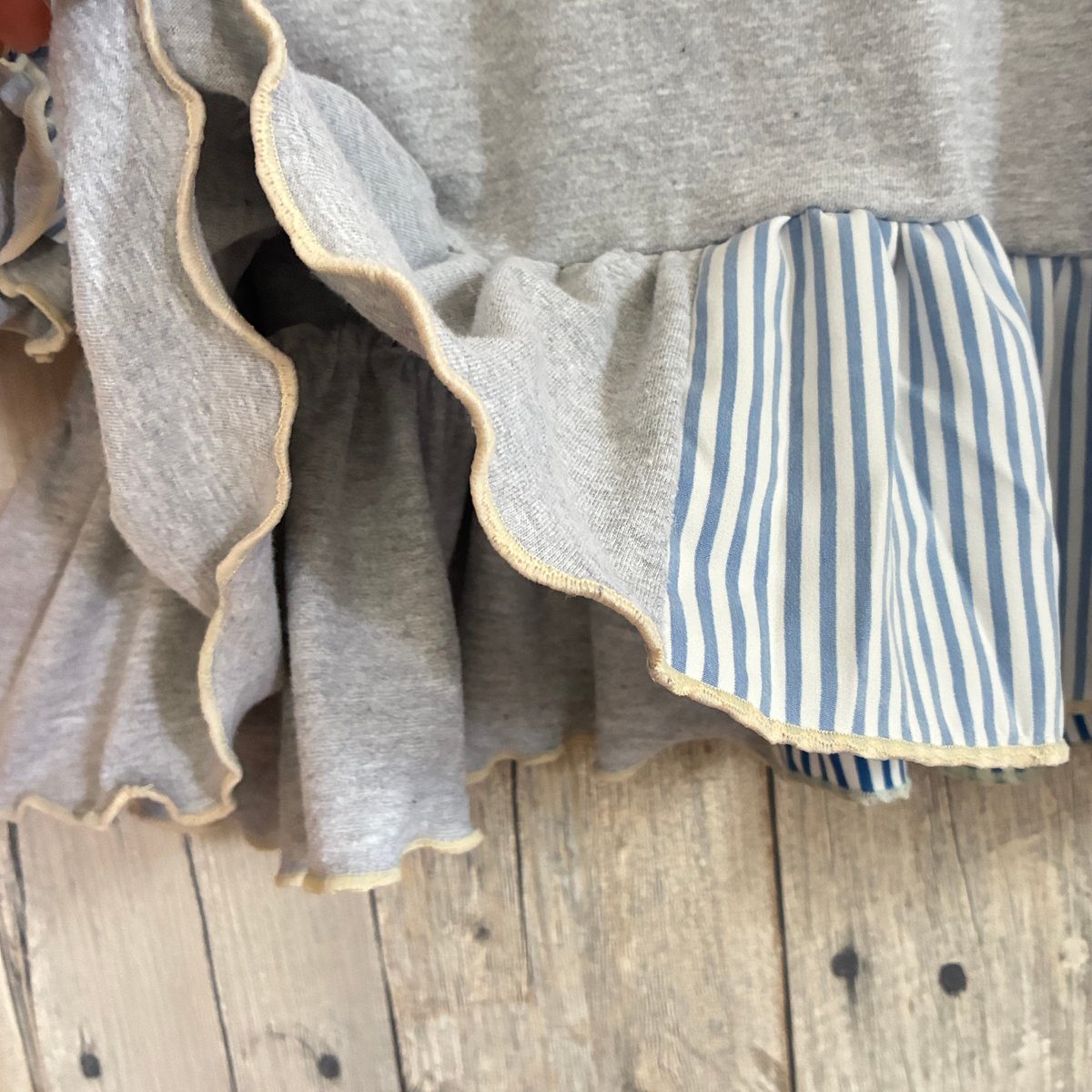 リメイク❣adidas フリル付Tシャツ 半袖 ショート丈【R-0022】 | 古着