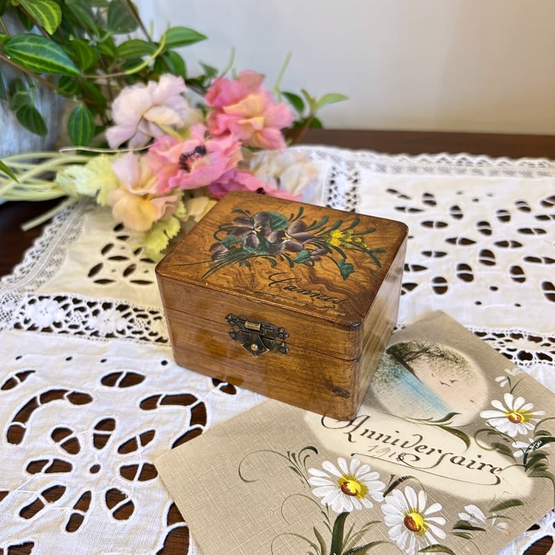 フランス　アンティーク　モシュリンヌ　ボックス フランスアンティーク モシュリンヌボックス | アンティークス蕾