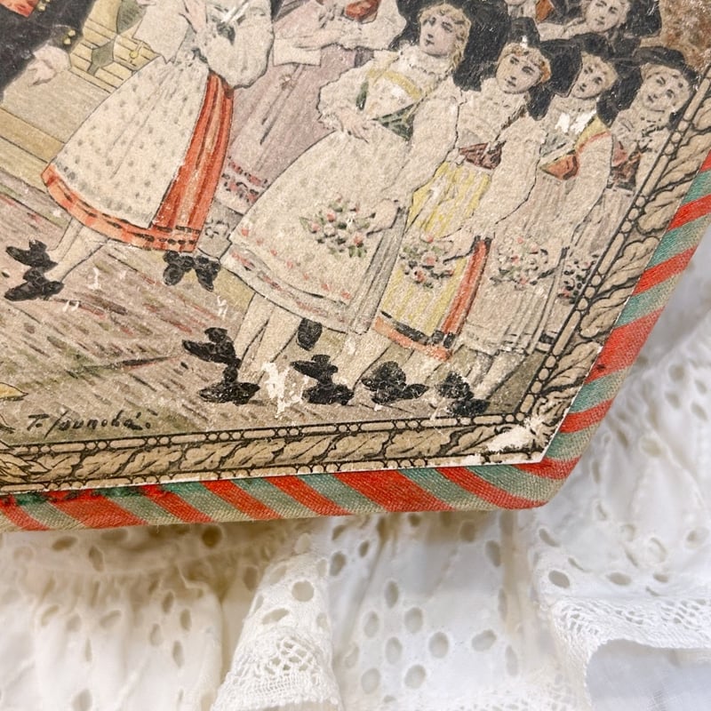 Marquise de Sévigné マルキーズ・ドゥ・セヴィニエ 八角形の紙箱