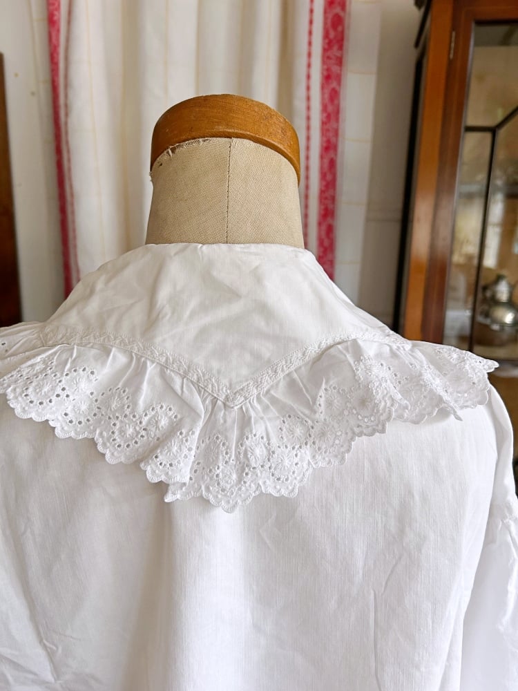 後ろ姿もラブリー】フランスアンティークブラウス | アンティークス蕾