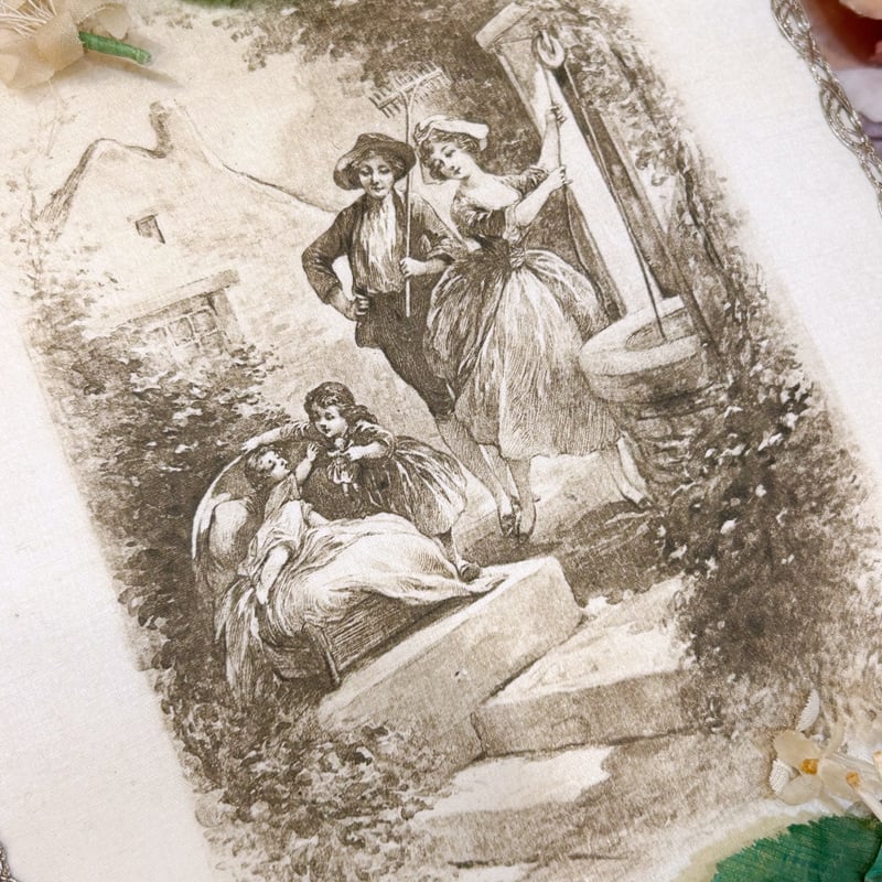 フランス　アンティークboxカギ付き　ベルベット/内側シルク貼り フランス アンティークboxカギ付き ベルベット/内側シルク貼り