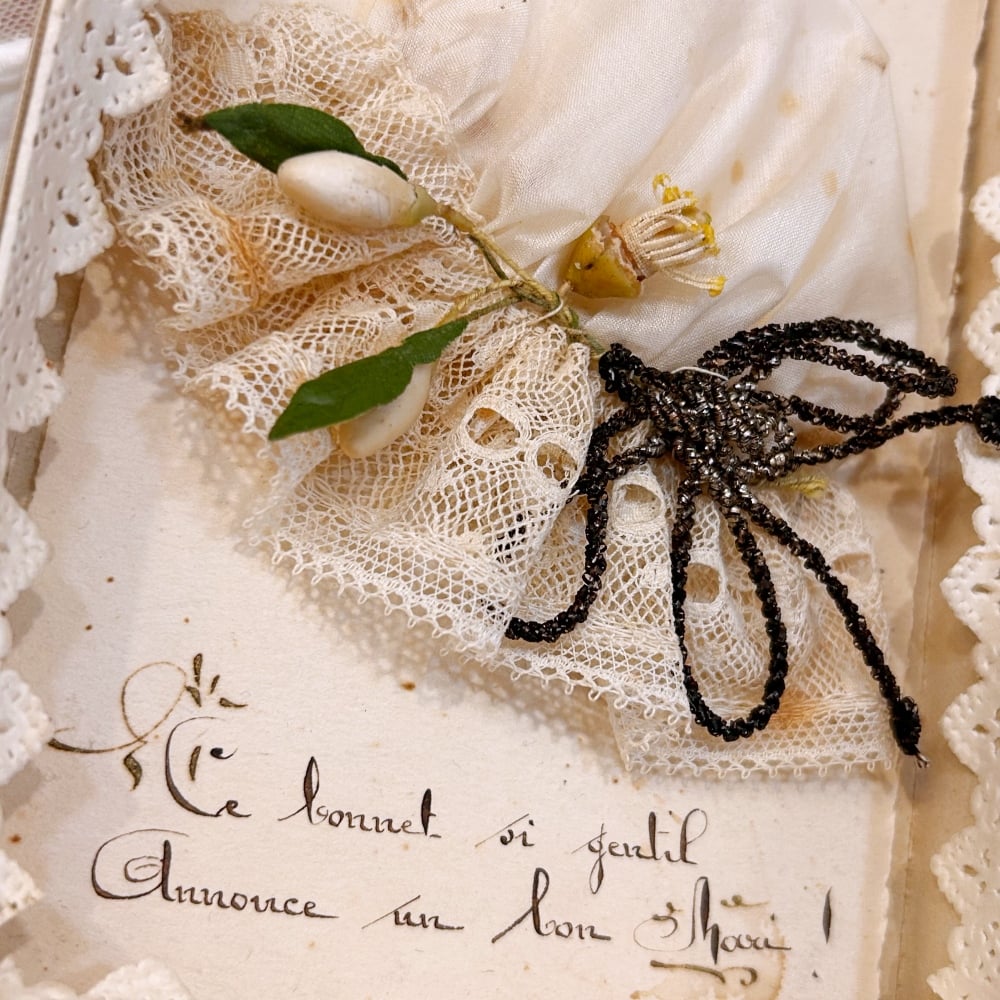 フランスアンティーク Ste Catherine 箱付きボネのポストカード