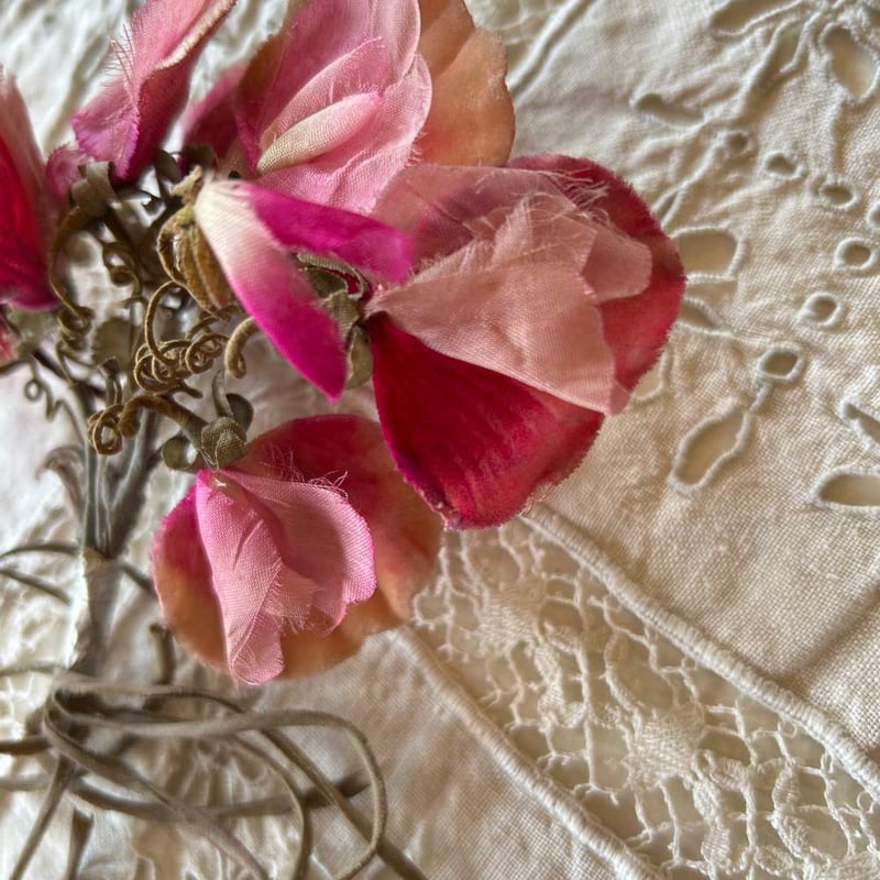 アンティーク フランス ピンク 薔薇の布花 小物入れ アンティーク フランス ピンク 薔薇の布花 小物入れ