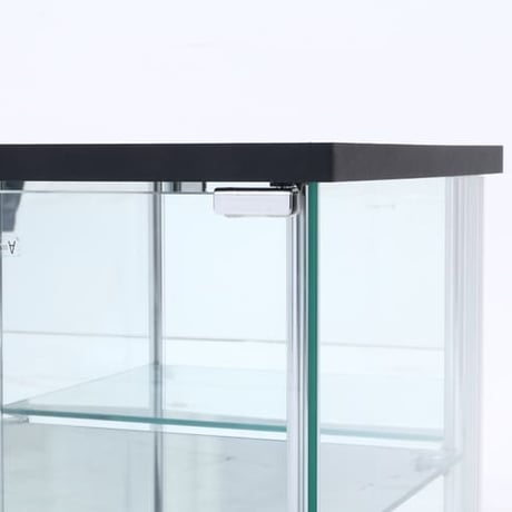 不二貿易 ガラス コレクションケース 4段 ブラック 扉付き 透明 強化ガラス棚 高さ45cm 幅42.5cm 奥行き36.5cm 耐荷重5kg 推し活コレクション収納