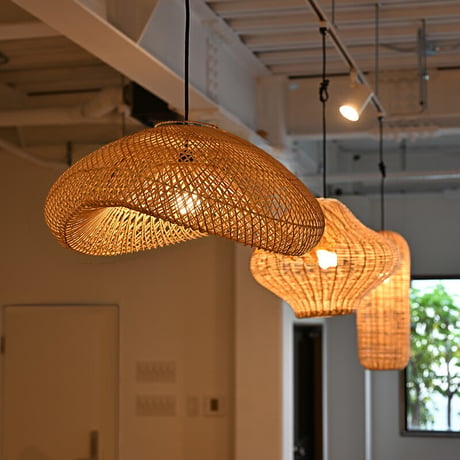 ペンダントライト 1灯 おしゃれ 丸形 全周囲 藤 シェード シンプル かわいい アジアン リゾート風 リビング キッチン 店舗 寝室 階段 ダイニング カフェ 玄関 明るい ラタン 丸 丸型 ボー