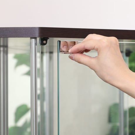 不二貿易 ガラス コレクションケース コーナータイプ 4段 背面ミラー付き 大型 高さ162cm 幅52cm 奥行52cm 収納力抜群