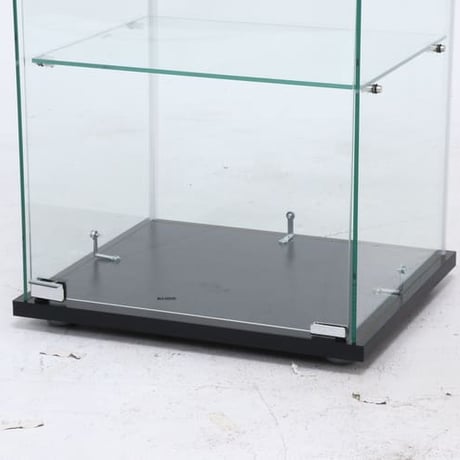不二貿易 ガラスコレクションケース 3段 透明棚板 強化ガラス 高さ85cm 幅42.5cm 奥行き36.5cm ブラック 扉付き 収納機能