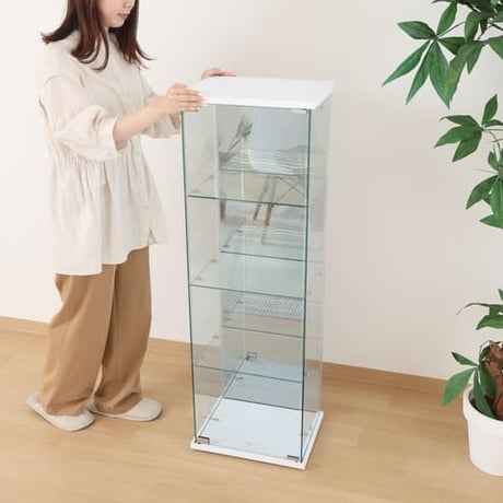 不二貿易 ガラスコレクションケース BAAL 4段 ホワイト 扉付き 収納機能 高さ119.5cm 幅39cm 奥行30cm 可動棚 推し活アイテム収納に最適