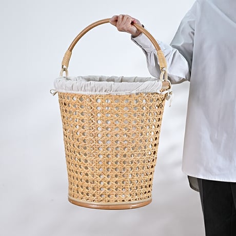 ラタンで編まれた丸いバスケット 丸形 円形 丸い 見えない ダストボックス くずかご ダストボックス ごみばこ 鉢カバー 縦型 アジアン リビング バリ雑貨 アジアン雑貨 おしゃれ アジアン家具 ゴ