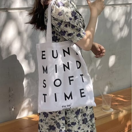 typography linen bag