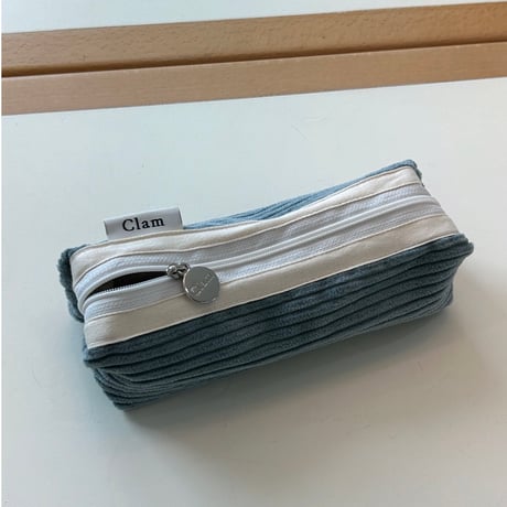 [Clam正規販売店]  round pencilcase Corduroy dolphin
